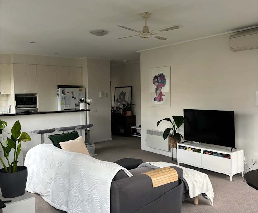 Unfurnished room with own bathroom