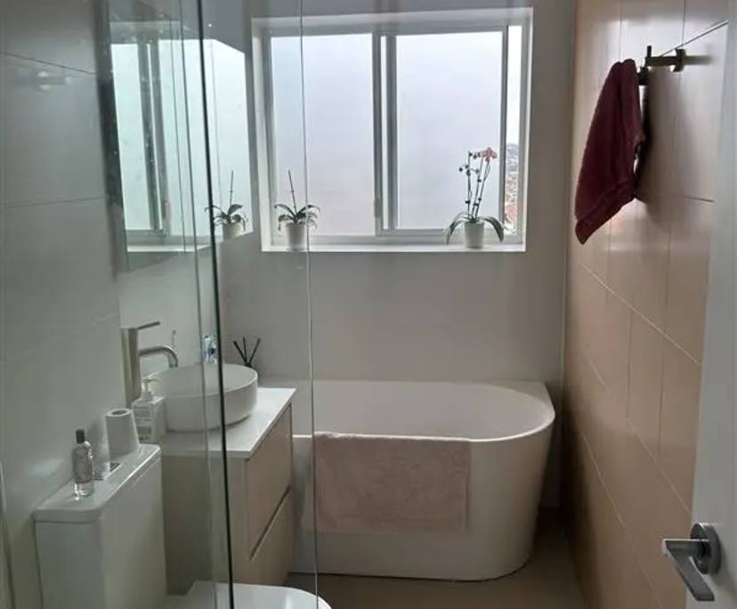 $500, Flatshare, 2 bathrooms, North Bondi NSW 2026