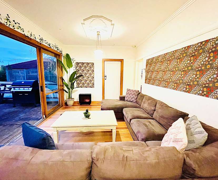 $350, Share-house, 6 bathrooms, Camberwell VIC 3124