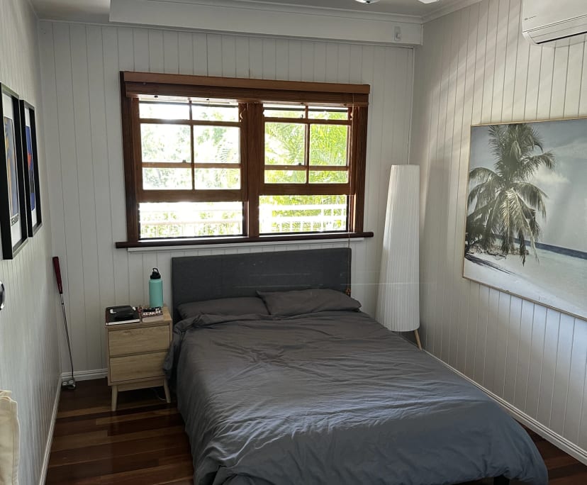Room in a share house