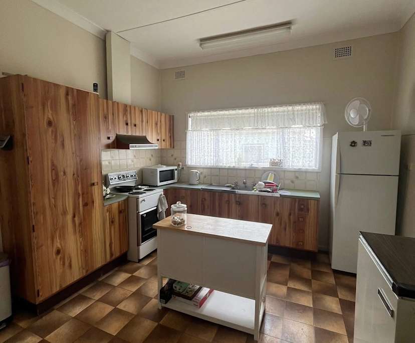 Room in a share house