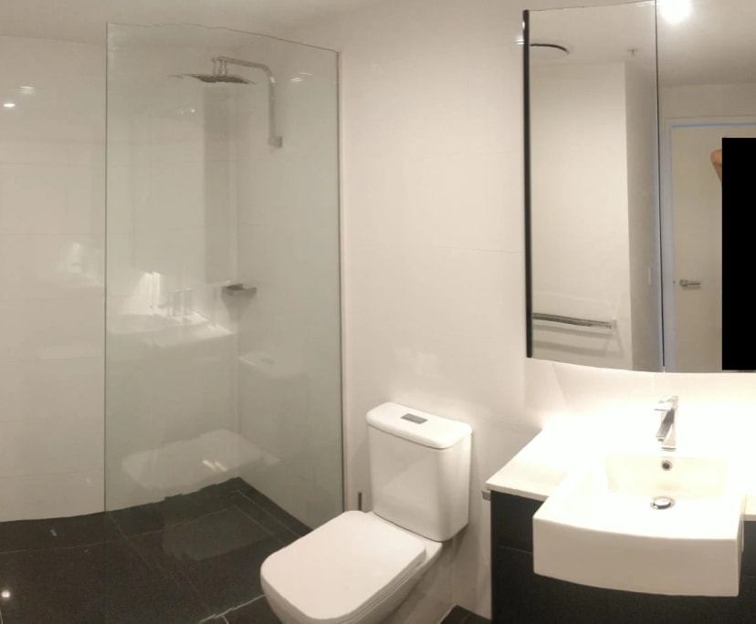 $350, Flatshare, 2 bathrooms, Toowong QLD 4066