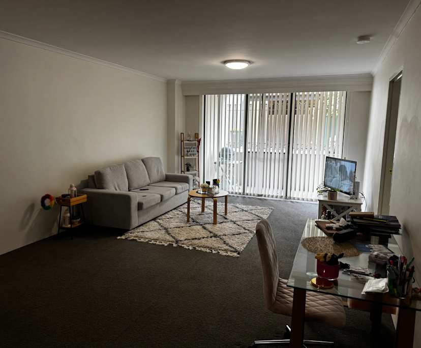 Furnished room in a flatshare