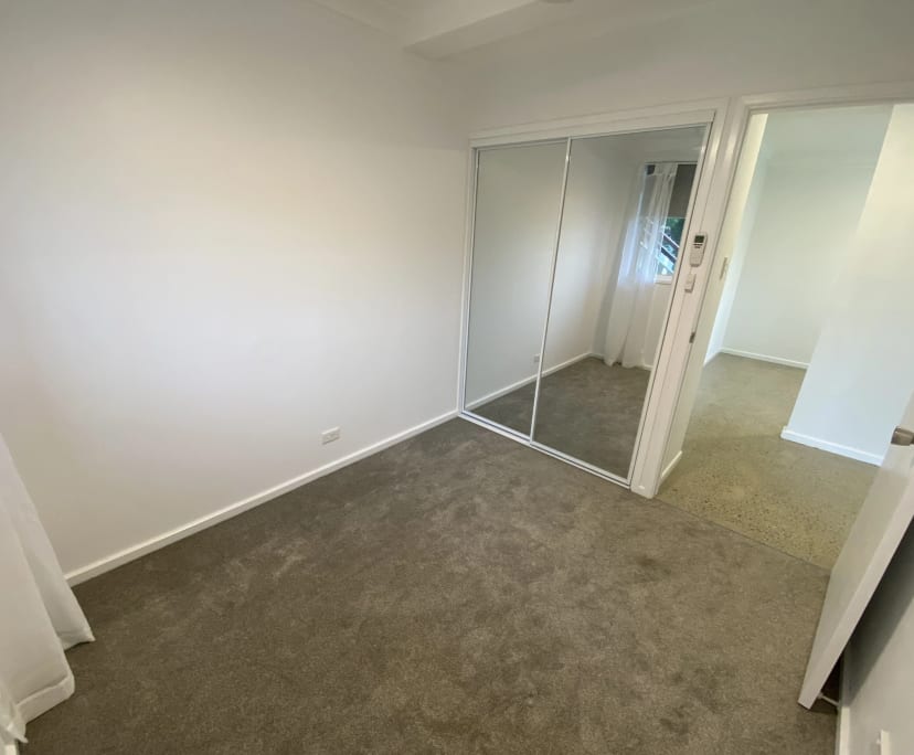 $500, Granny-flat, 1 bathroom, Holland Park West QLD 4121