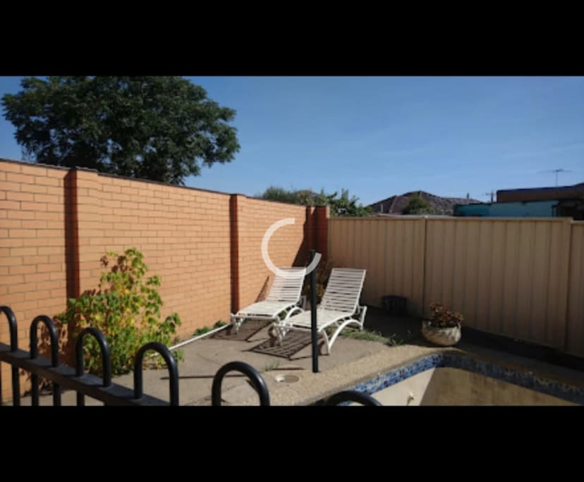 Unfurnished room granny flat for rent