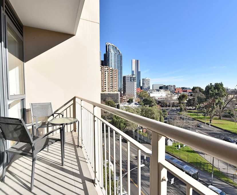 $1,425, Whole-property, 3 bathrooms, Melbourne VIC 3000