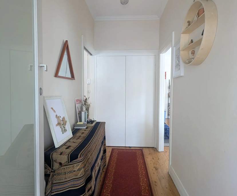 Room in a share house