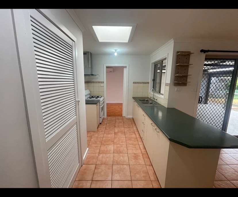 $250, Share-house, 3 bathrooms, Hoppers Crossing VIC 3029