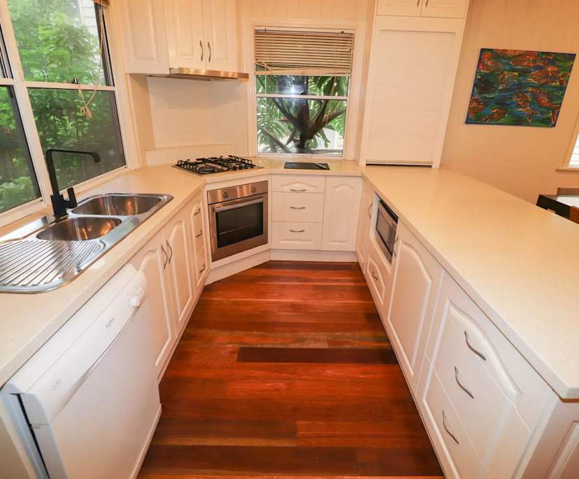 $460, Student-accommodation, 1 bathroom, Spring Hill QLD 4000