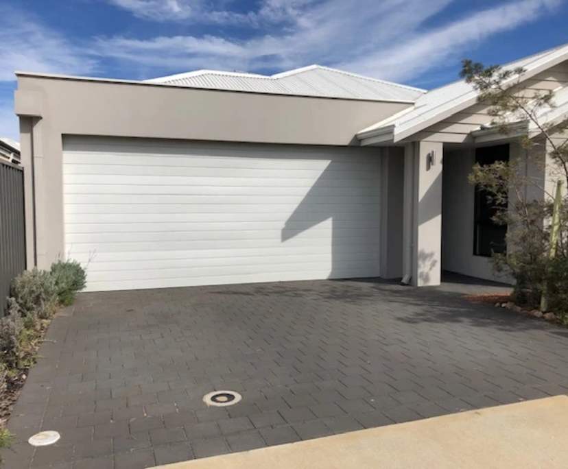 $300, Share-house, 2 bathrooms, Halls Head WA 6210