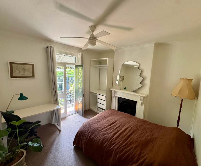 Furnished room in a share house