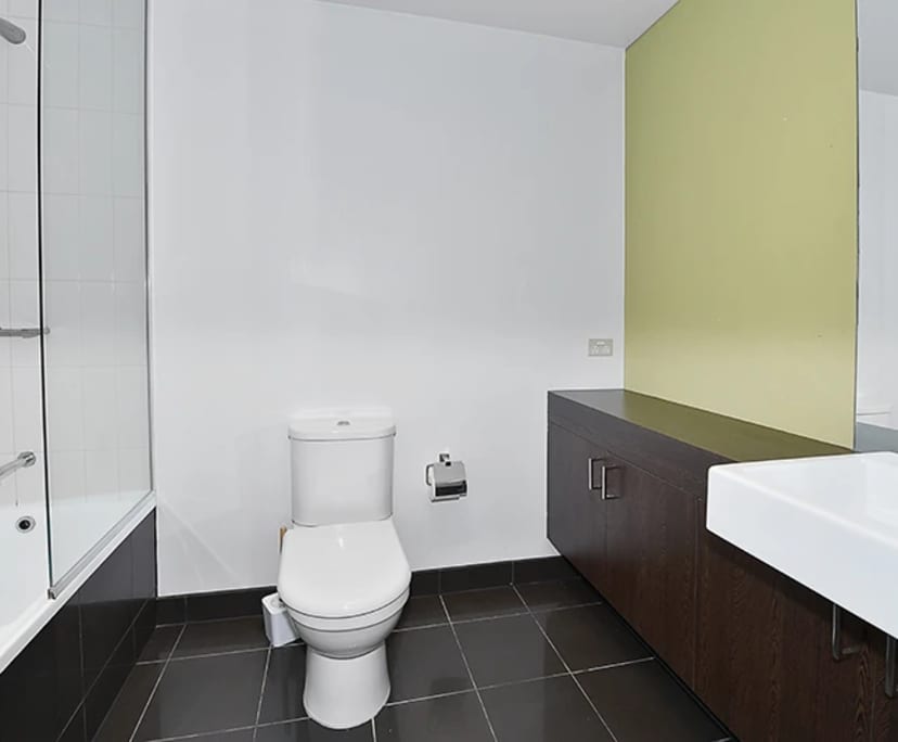 $1,450, Whole-property, 3 bathrooms, Melbourne VIC 3000