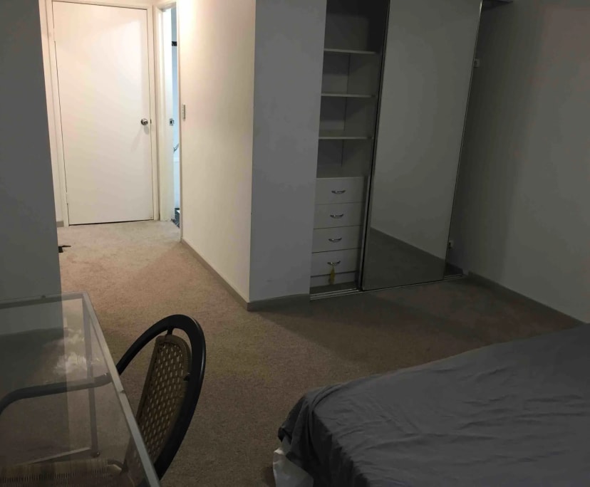 Furnished room in a flatshare