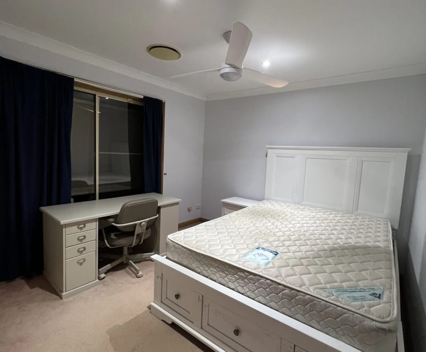 Room in a share house