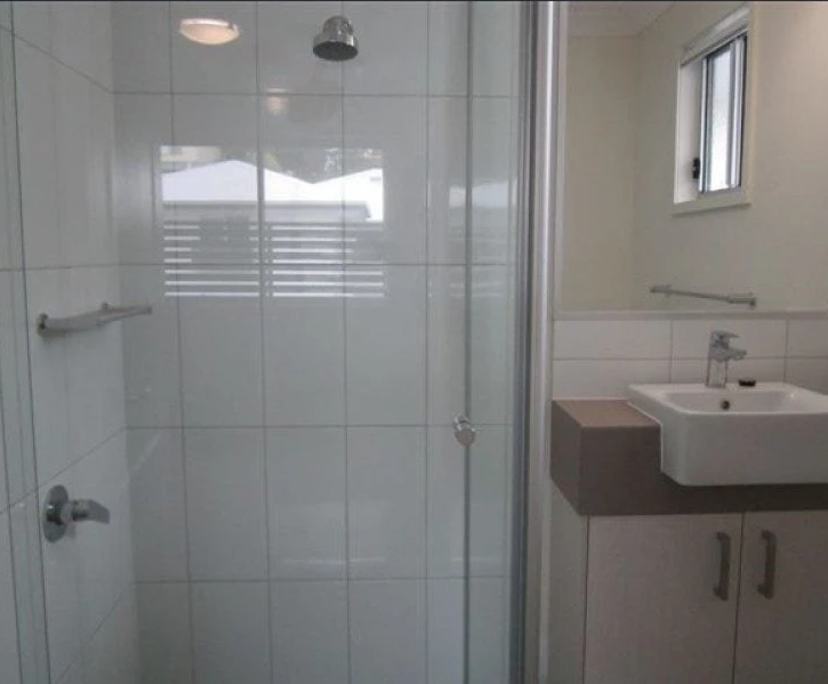 $200, Share-house, 4 bathrooms, Taringa QLD 4068