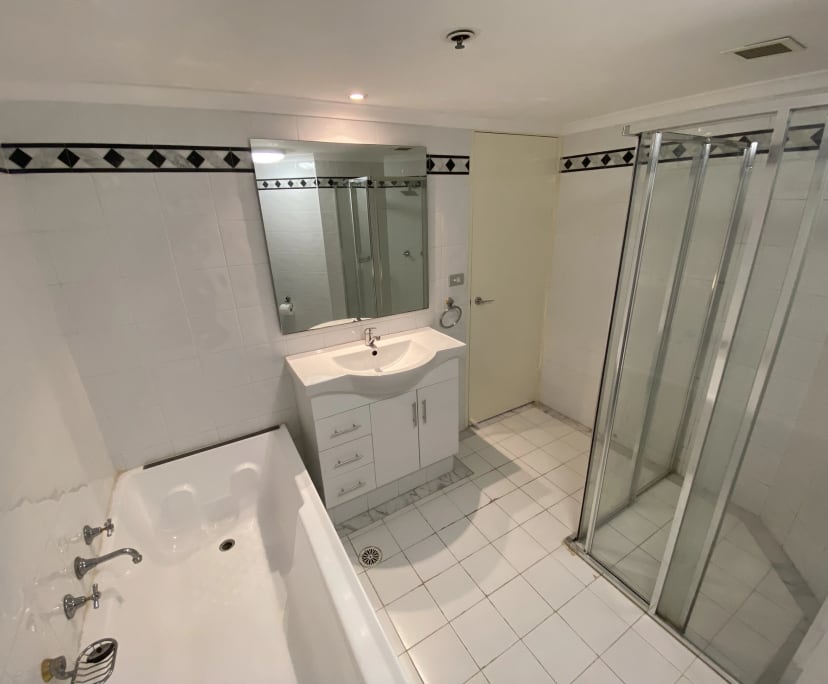 $350, Flatshare, 3 bathrooms, Haymarket NSW 2000