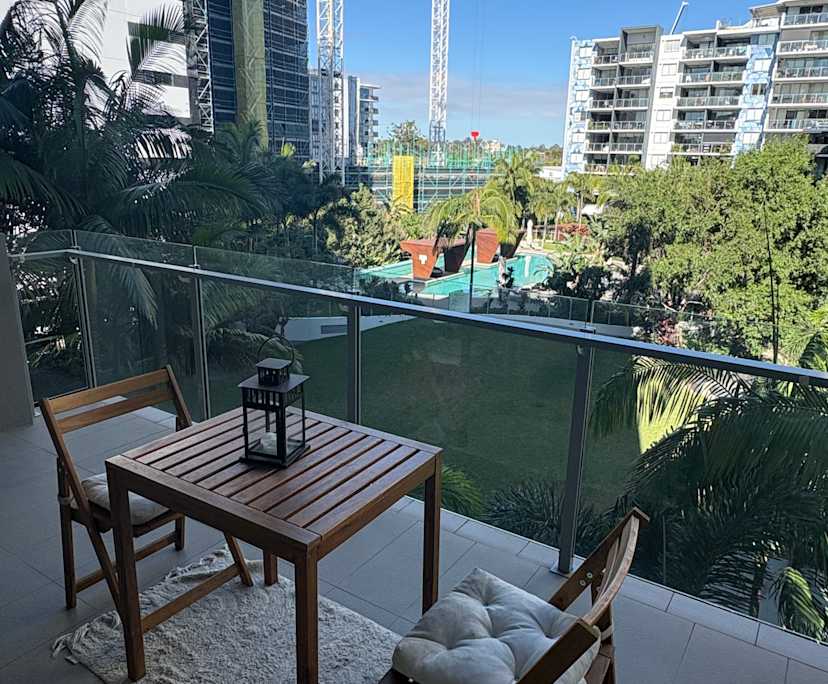 Furnished room with ensuite in a flatshare