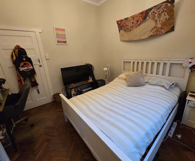 Unfurnished room in a share house