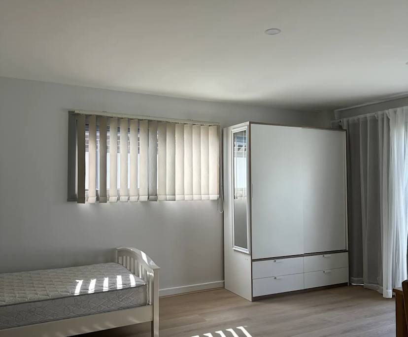 $350, Studio, 1 bathroom, Bankstown NSW 2200