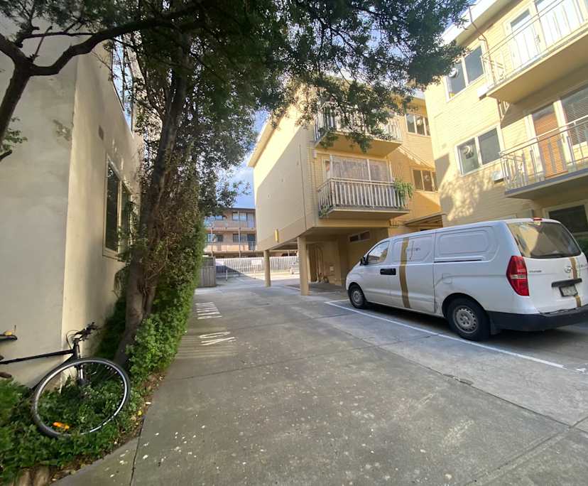 $426, Flatshare, 2 bathrooms, St Kilda VIC 3182