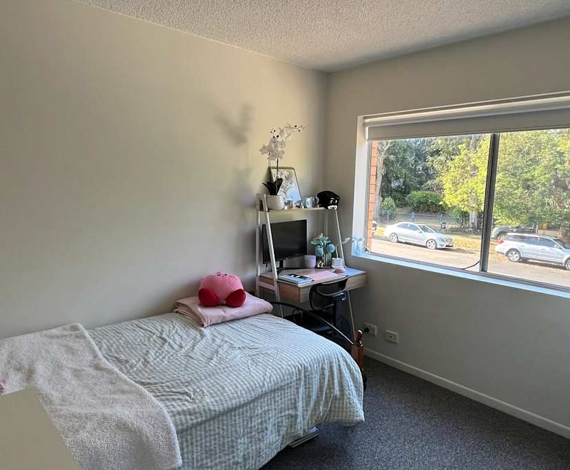 Unfurnished room in a flatshare