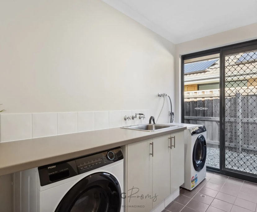 $220, Share-house, 6 bathrooms, Halls Head WA 6210