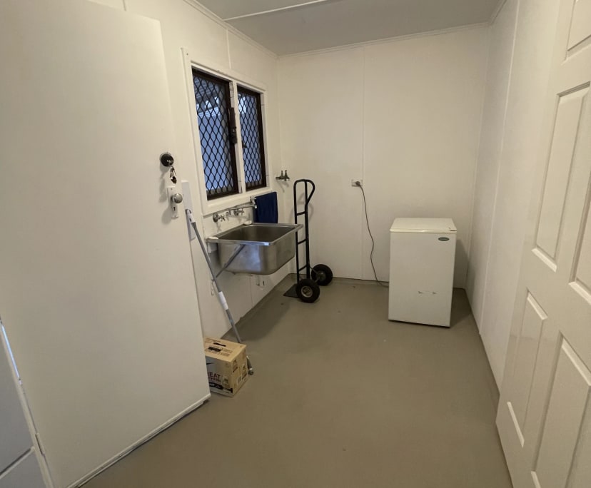Whole property with 3 rooms for rent