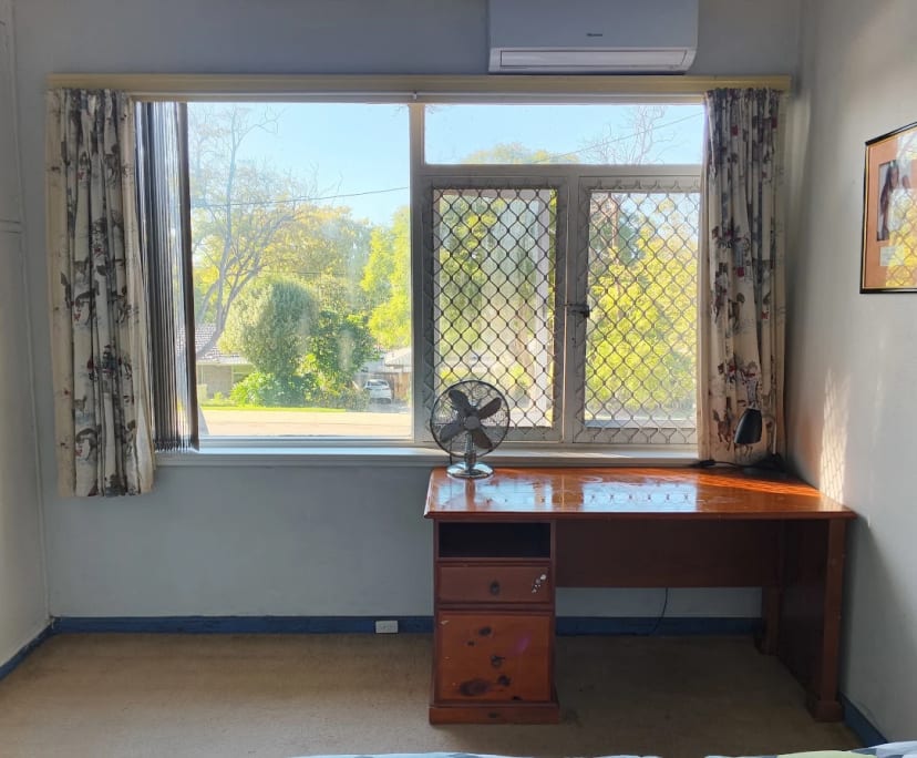Room in a share house