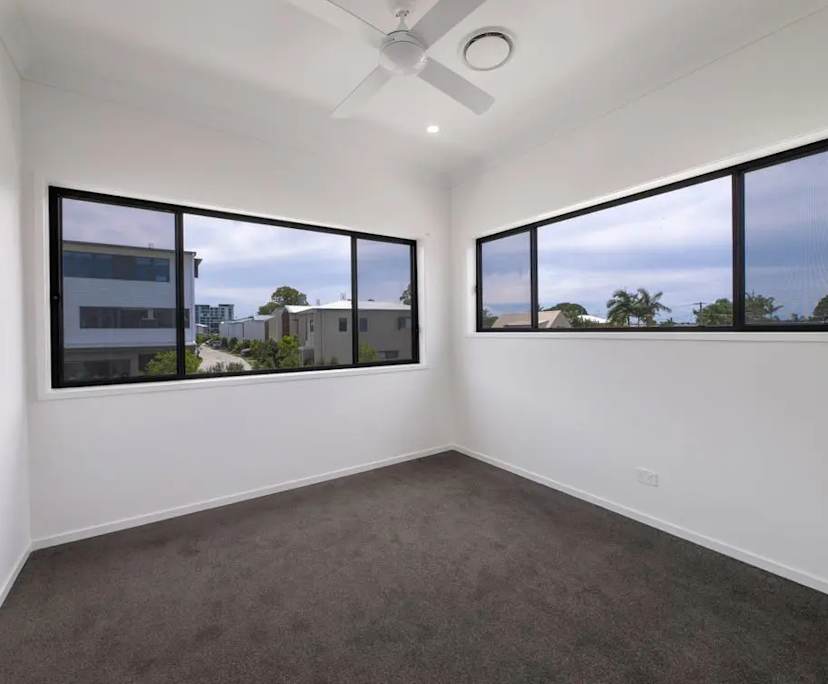 $295, Share-house, 3 bathrooms, Hope Island QLD 4212