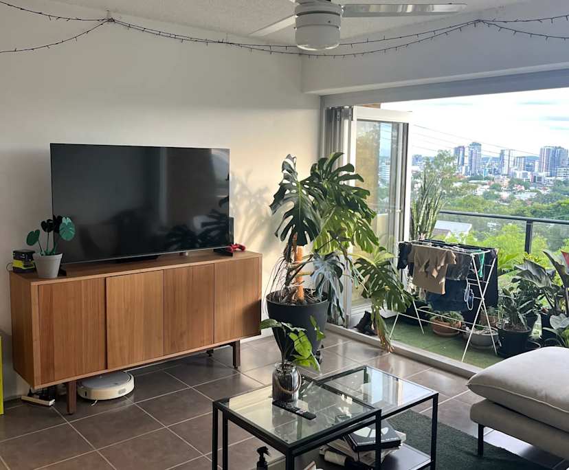 Furnished room in a flatshare