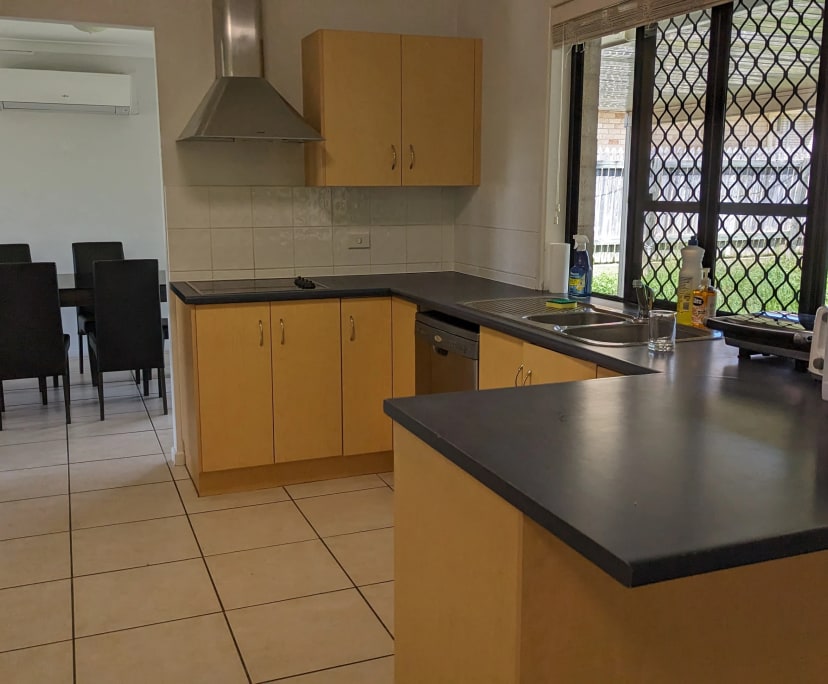 $240, Share-house, 5 bathrooms, Norman Gardens QLD 4701