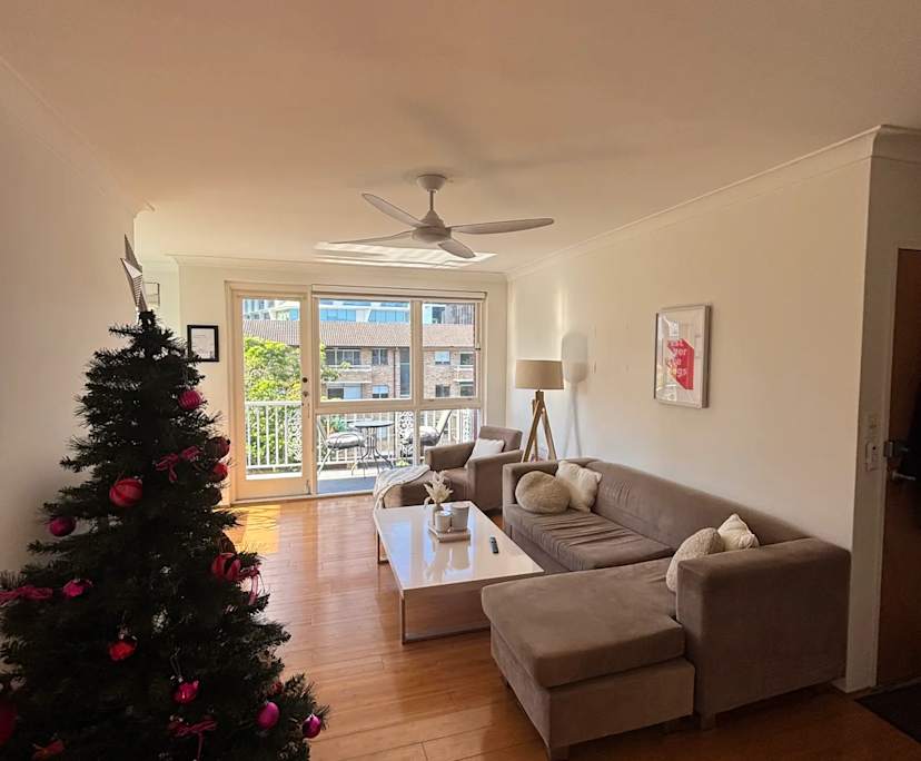 Furnished room in a flatshare