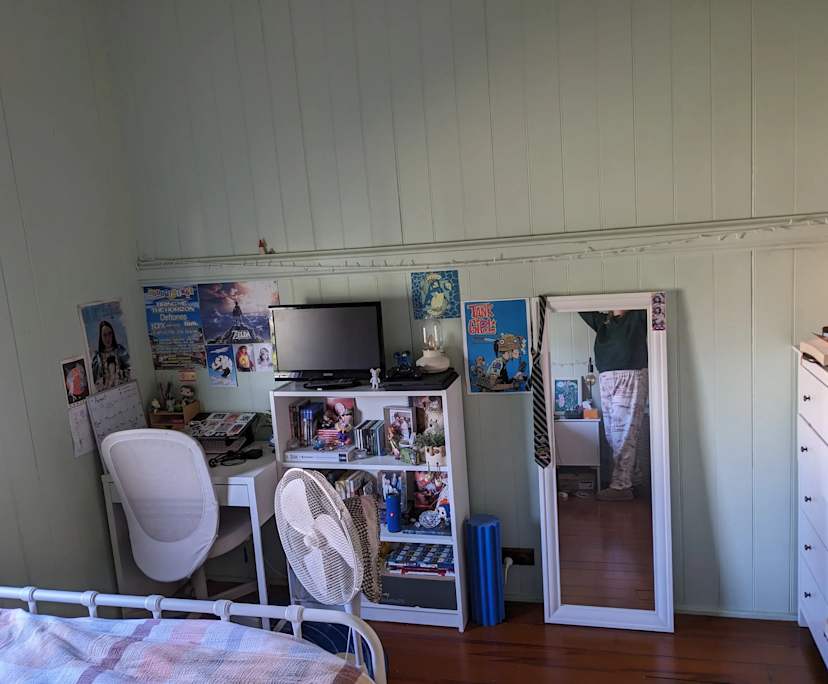 Unfurnished room in a share house