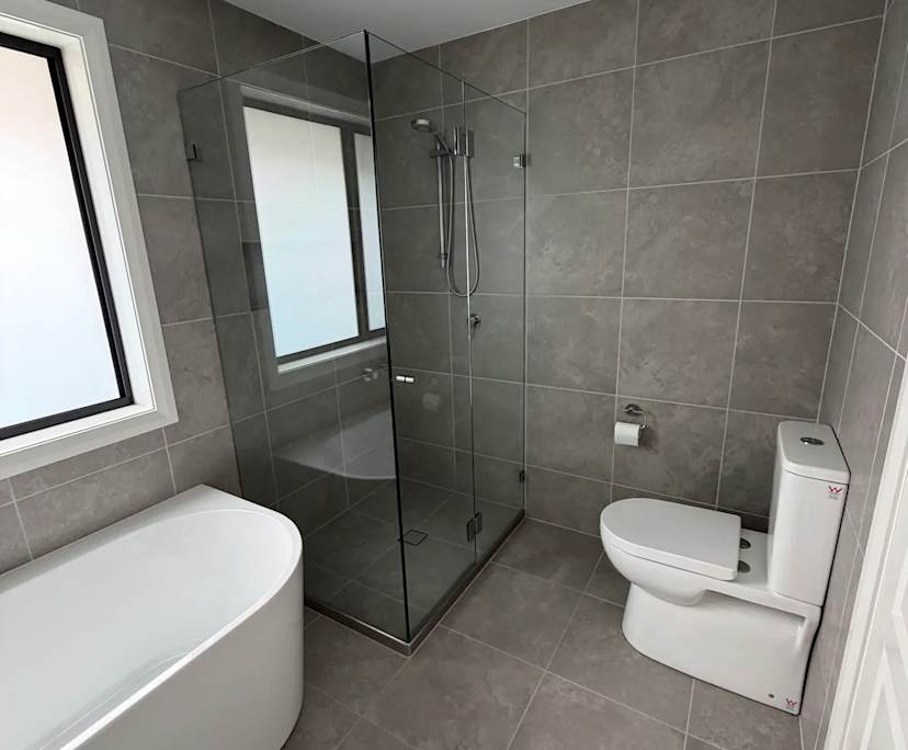 Furnished room with own bathroom