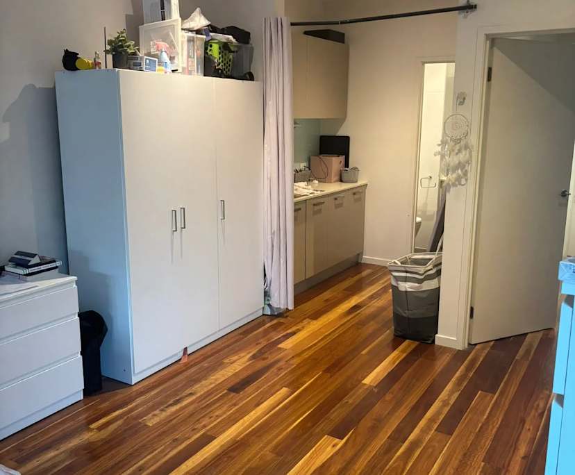 Unfurnished room in a share house