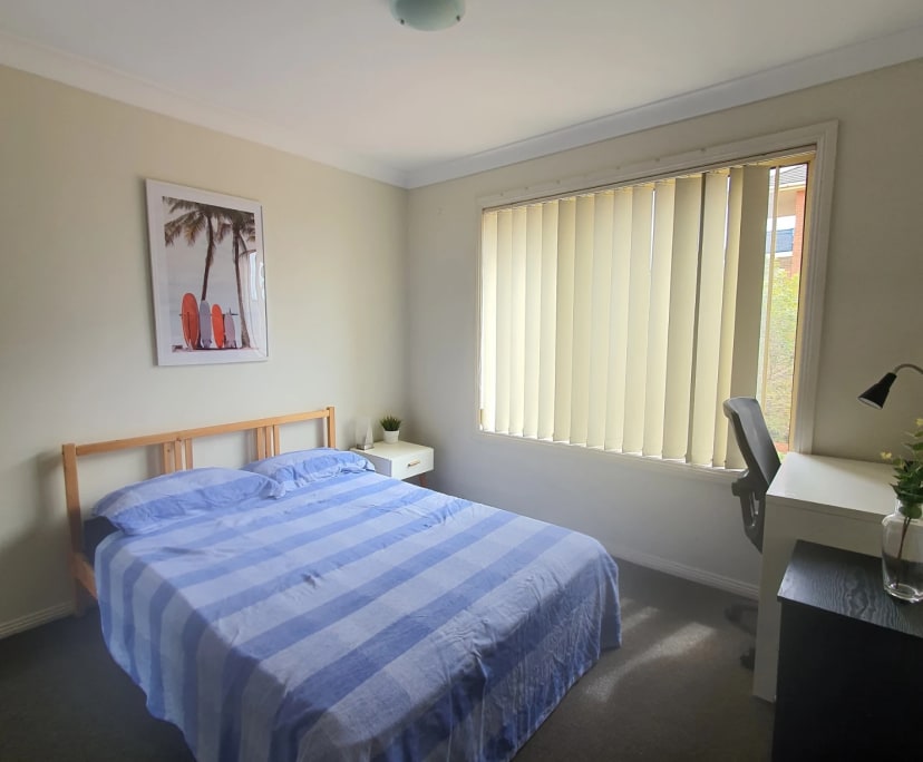 Furnished room in a flatshare