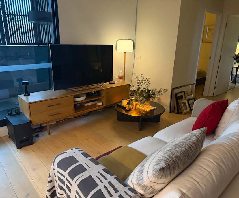 Unfurnished room in a flatshare