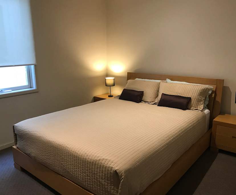 $750, Whole-property, 2 bathrooms, Melbourne VIC 3004