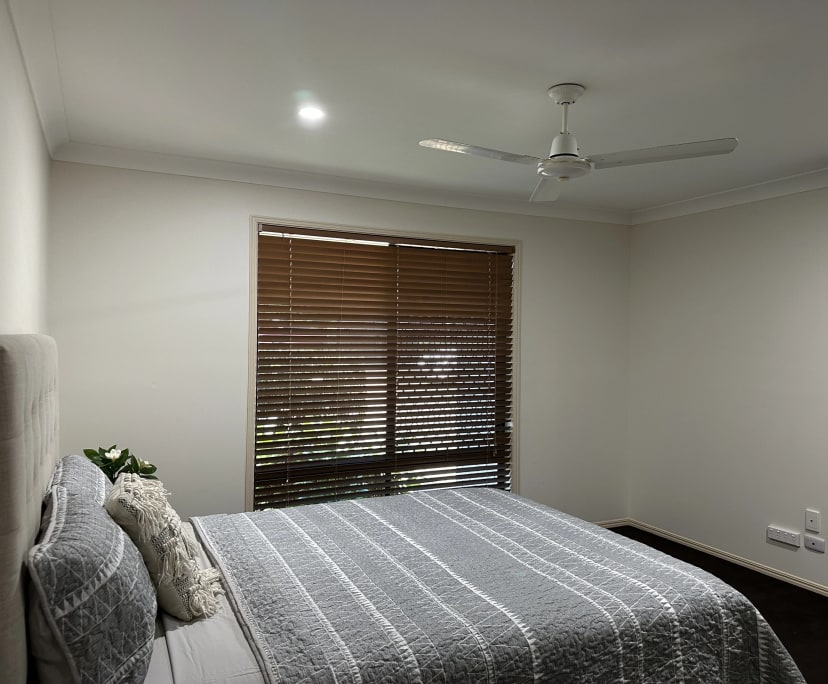 Room in a share house