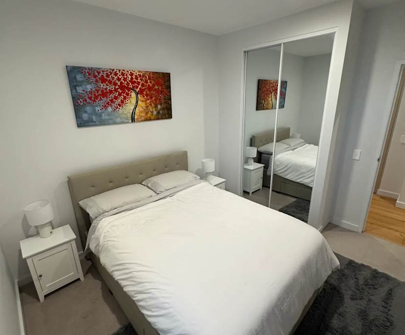 Furnished room in a flatshare