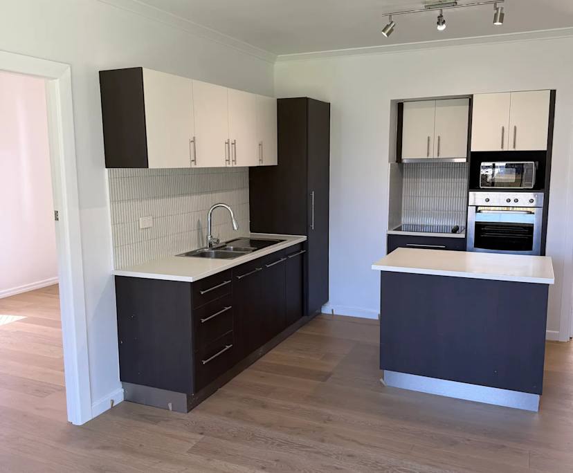 $370, Share-house, 3 bathrooms, Biggera Waters QLD 4216