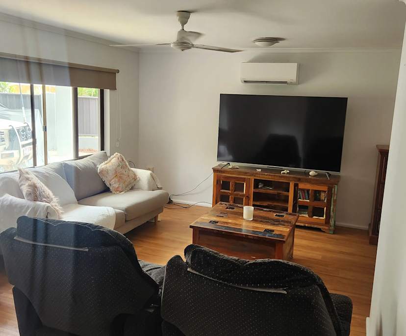 $380, Share-house, 4 bathrooms, Caravonica QLD 4878