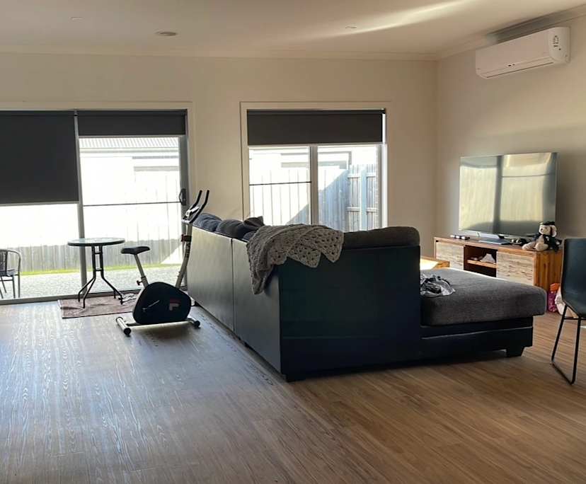 Furnished room with own bathroom