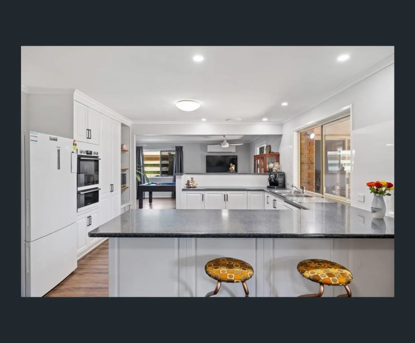 $330, Share-house, 5 bathrooms, Manly West QLD 4179