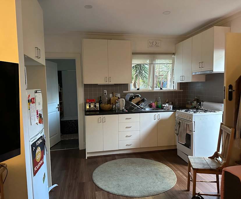Room in a share house