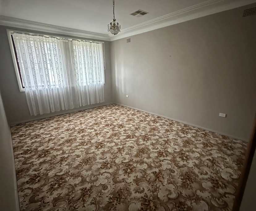 Unfurnished room in a share house