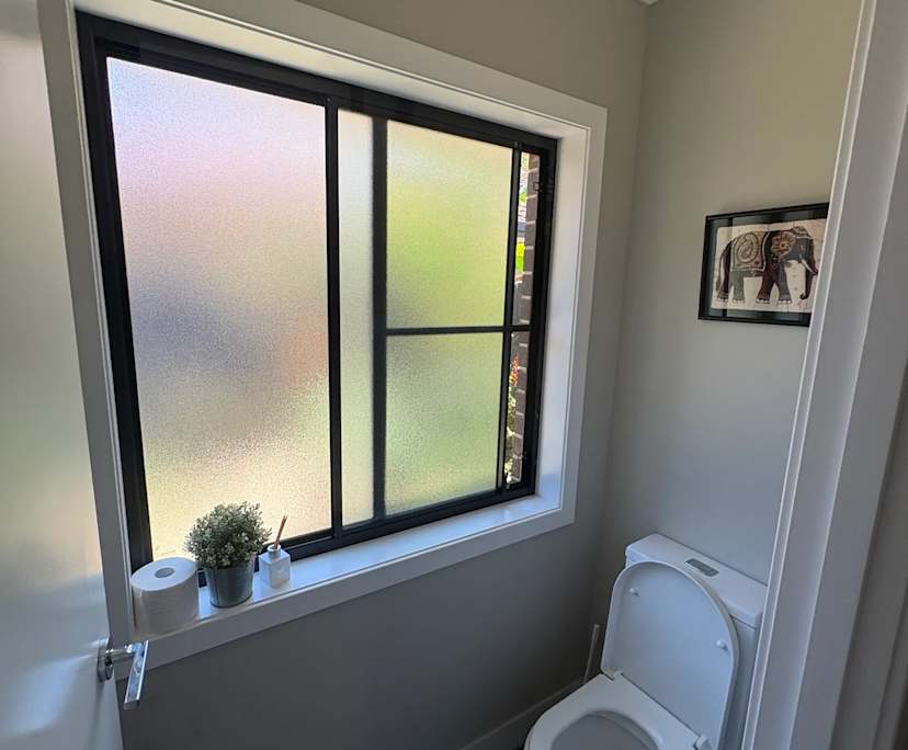 $350, Share-house, 4 bathrooms, Maudsland QLD 4210