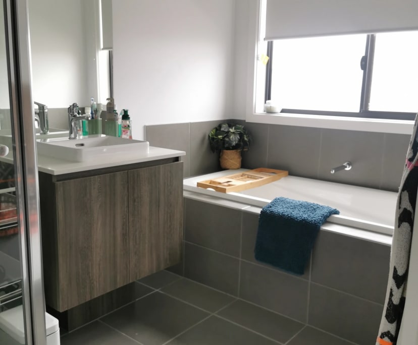 $180-190, Share-house, 3 rooms, Truganina VIC 3029, Truganina VIC 3029