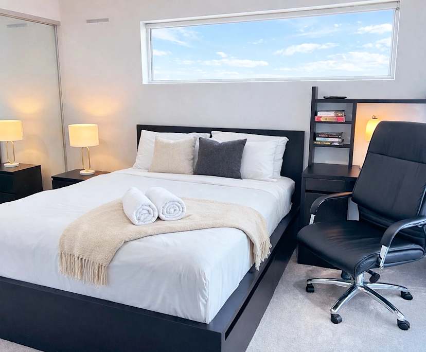 $850, Whole-property, 2 bathrooms, Morningside QLD 4170