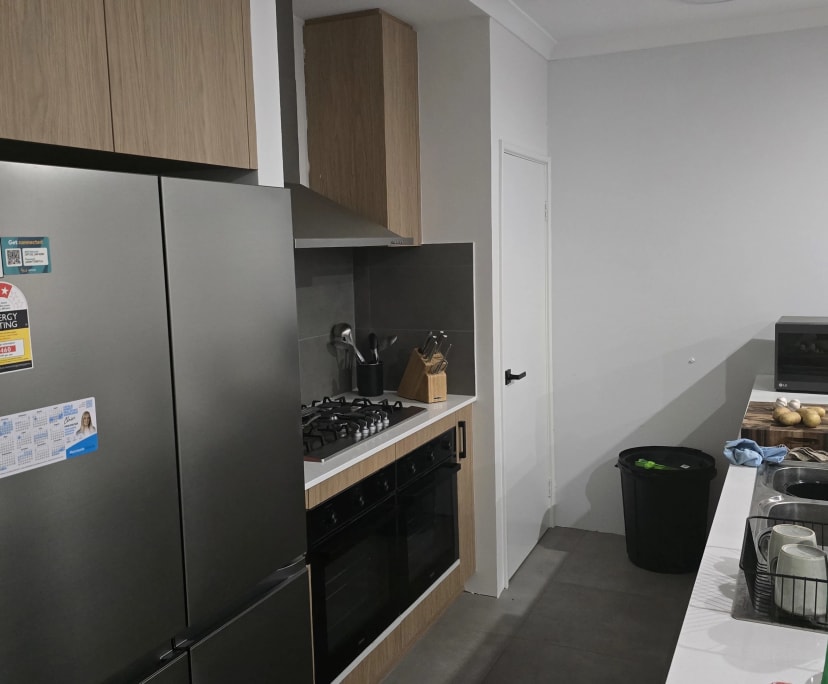 Room in a share house